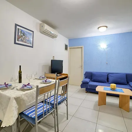 Apartment Gorana Valdebek