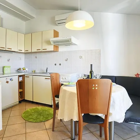 Apartment Gorana *